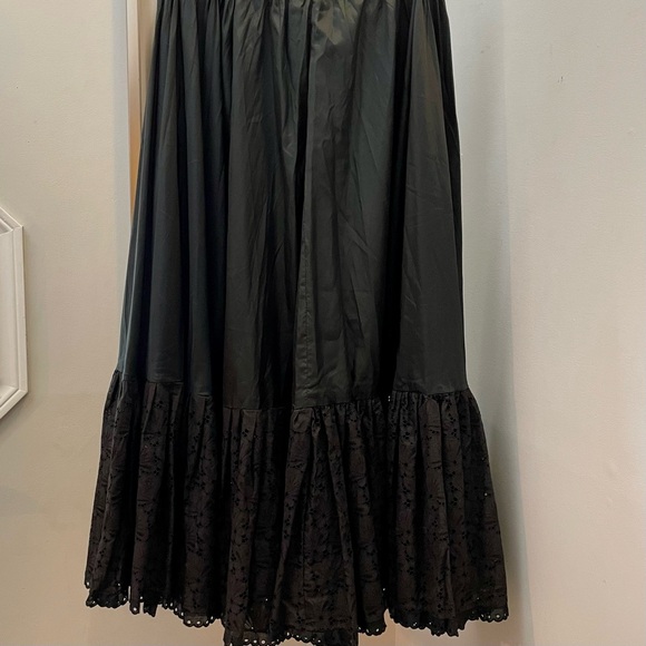 No Tags Other - Black midi crinoline skirt slip petticoat with eyelet lace fringe size medium.